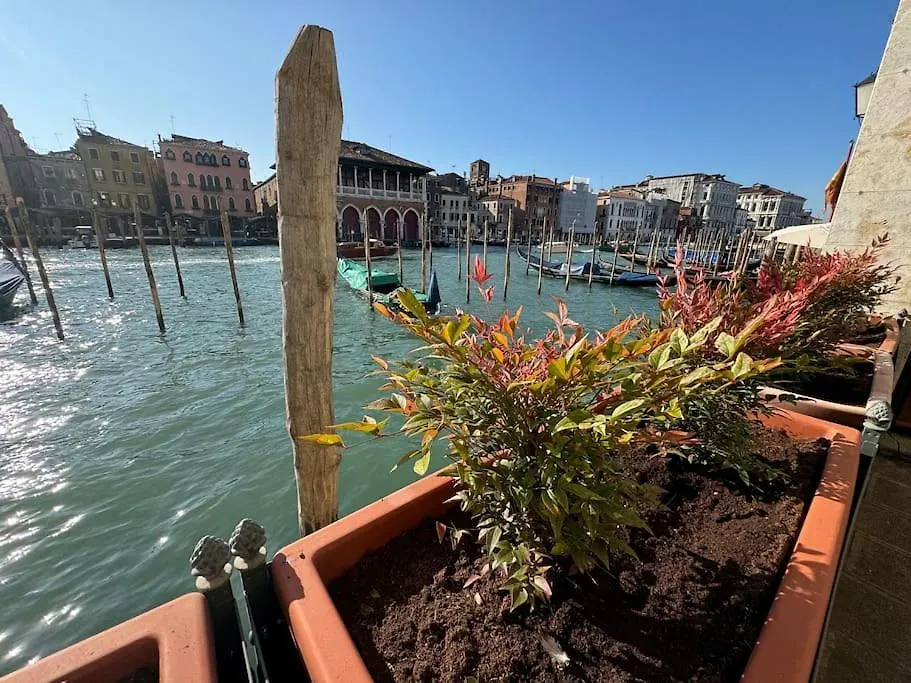 Grand Canal Diamond Venice Apartment